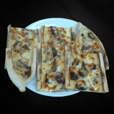 Kavurma Kaşarlı Pide