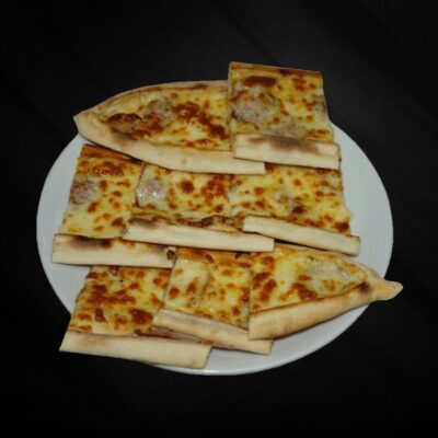 Sucuklu Kaşarlı Pide